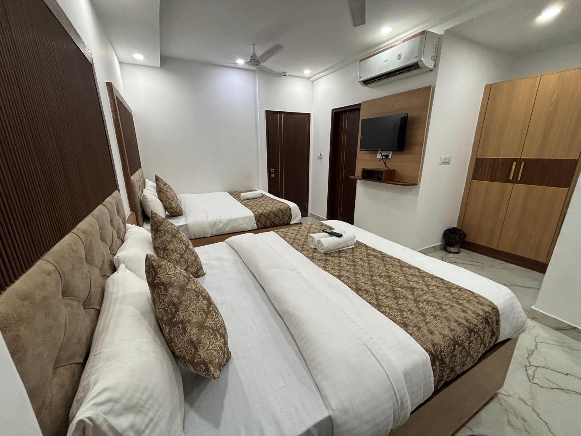 Hotel C G International 2 Minuit Walkable New Delhi Railway Station & Connaught Palace Exterior photo